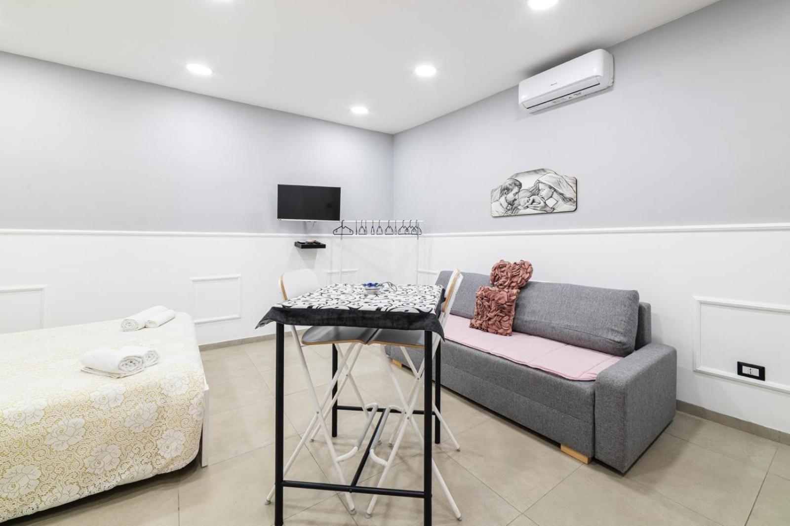 Many House Apartment Naples Exterior photo